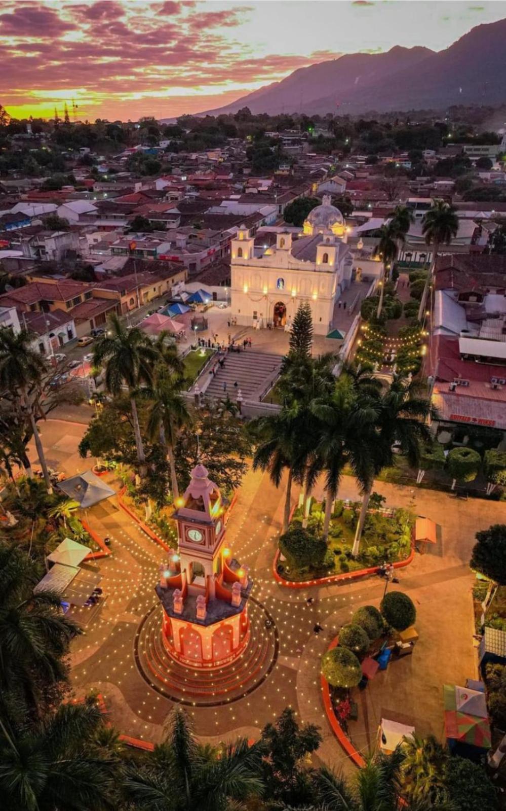 La Casa De Mamapan Hotel Colonial Ahuachapán Extérieur photo